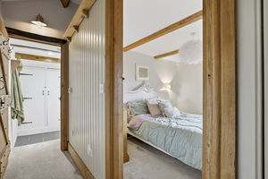 Photo 33- click for photo gallery